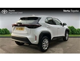 Toyota Yaris Image 2