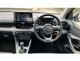 Toyota Yaris Image 6