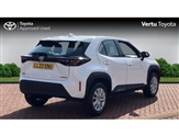 Toyota Yaris Image 2