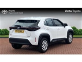 Toyota Yaris Image 2