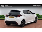 Toyota Yaris Image 2