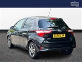 Toyota Yaris Image 2