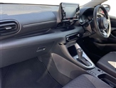 Toyota Yaris Image 2