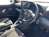 Toyota Yaris Image 6
