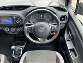 Toyota Yaris Image 6