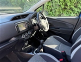 Toyota Yaris Image 2
