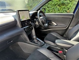 Toyota Yaris Image 2