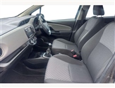 Toyota Yaris Image 2