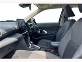 Toyota Yaris Image 2