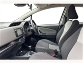 Toyota Yaris Image 2