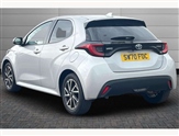 Toyota Yaris Image 6