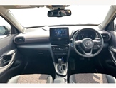 Toyota Yaris Image 6