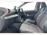 Toyota Yaris Image 2