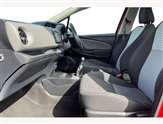 Toyota Yaris Image 2