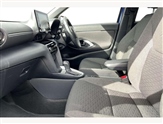 Toyota Yaris Image 2