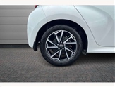 Toyota Yaris Image 5