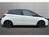 Toyota Yaris Image 4