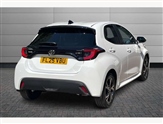 Toyota Yaris Image 2