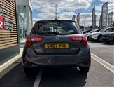 Toyota Yaris Image 6