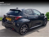 Toyota Yaris Image 2