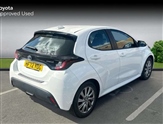 Toyota Yaris Image 2
