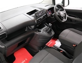 Vauxhall Combo Image 2