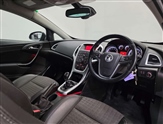 Vauxhall GTC Image 4