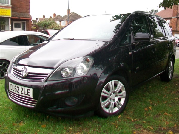 Large image for the Used Vauxhall ZAFIRA DESIGN CDTI