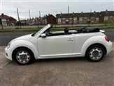 Volkswagen Beetle Image 2