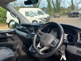 Volkswagen Caravelle Image 6