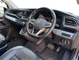 Volkswagen Caravelle Image 6