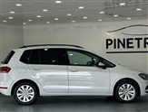 Volkswagen Golf Image 6