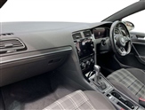 Volkswagen Golf Image 2