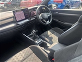 Volkswagen Golf Image 2
