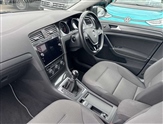 Volkswagen Golf Image 2