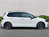 Volkswagen Golf Image 3