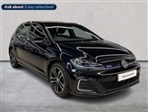 Volkswagen Golf Image 1