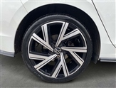 Volkswagen Golf Image 6