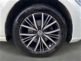 Volkswagen Golf Image 6