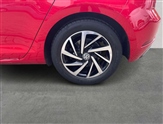 Volkswagen Golf Image 6