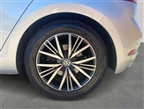 Volkswagen Golf Image 6