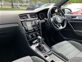 Volkswagen Golf Image 2