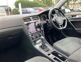 Volkswagen Golf Image 2