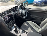 Volkswagen Golf Image 2