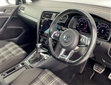 Volkswagen Golf Image 6