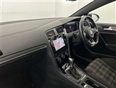 Volkswagen Golf Image 2