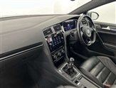 Volkswagen Golf Image 2