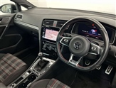Volkswagen Golf Image 6