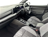 Volkswagen Golf Image 2