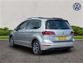Volkswagen Golf Image 2